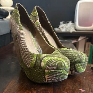 Aldo Green and Brown Patterned Platform Pumps